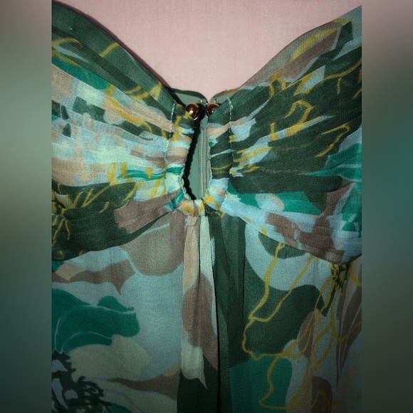 Adrianna Strapless Dress - Picture 3 of 4